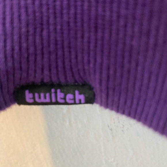 Twitch Purple Hoodie with kangaroo pocket in size M. - Picture 6 of 11